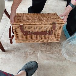 Brand New Picnic Basket And Supplies