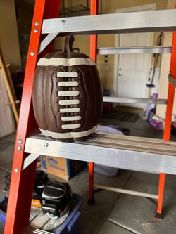 Football thanksgiving decor