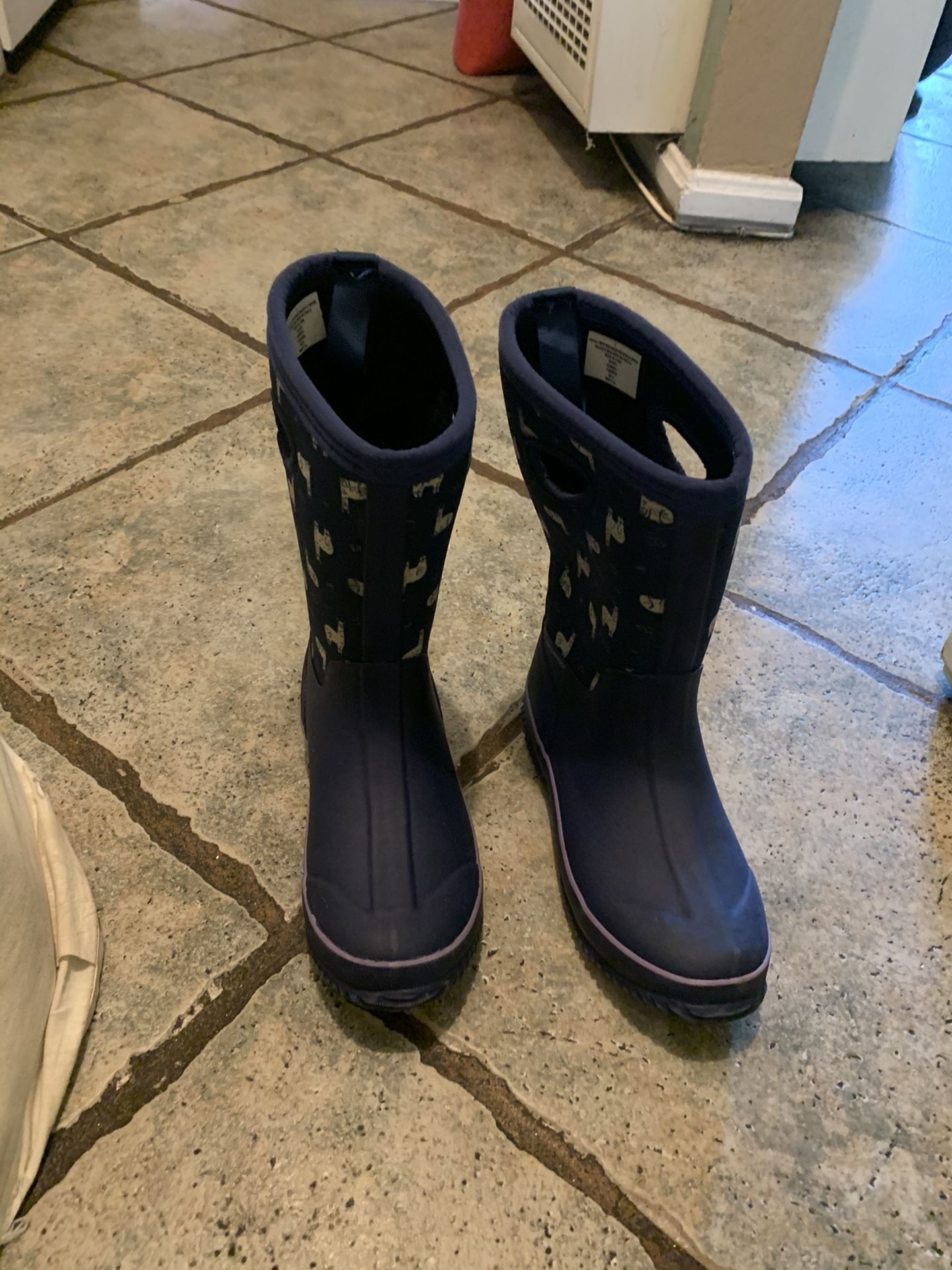 Snow boots for girls size 4