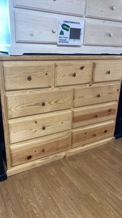 9 drawer Pinewood dresser