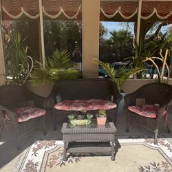 Outdoor patio furniture in good condition