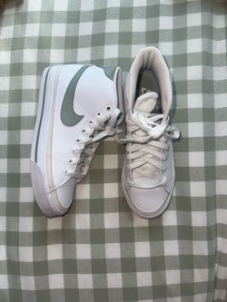 Nike High-Top Sneakers White Green Swoosh