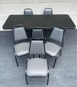 TABLE WITH FOLDABLE LEGS AND 6 BANQUET PADDED CHAIRS FOR EVENTS MESA PARA FIESTAS CON 6 SILLAS DIMENSIONS: (71” W) x (30” D) x (29” H)