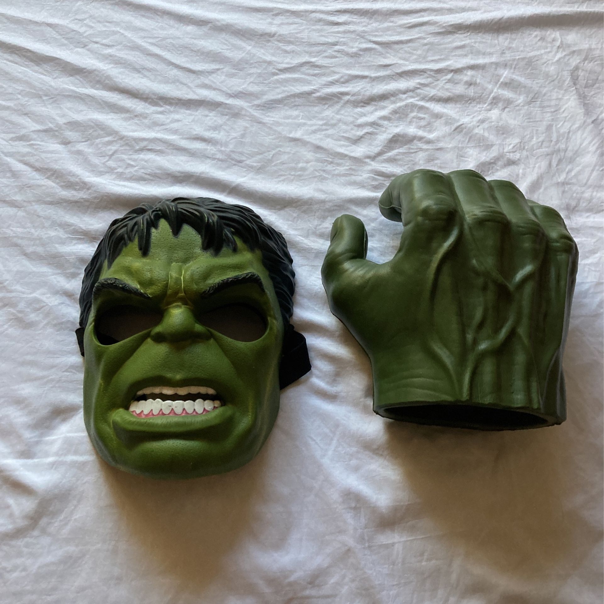 Hulk Mask & Puño