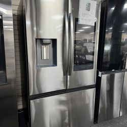 Samsung Family Hub Refrigerator. 🚚WE DELIVER🚚