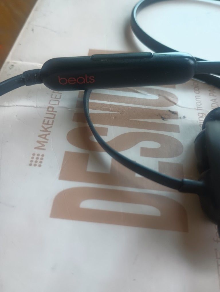 Beats Flex