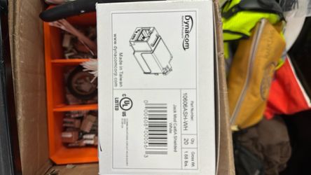 Dynacom shielded keystones