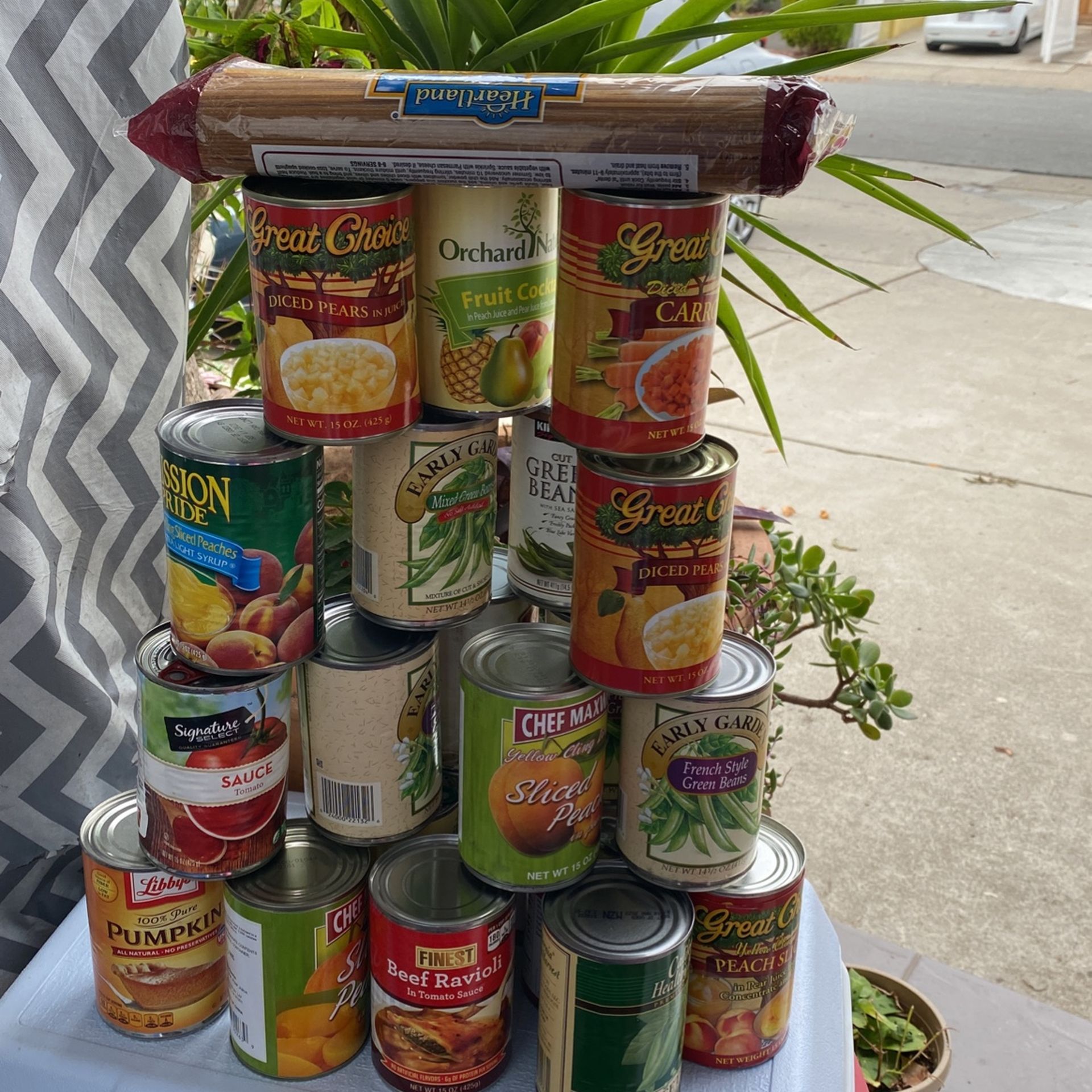 Free Variety Cans Food 