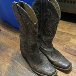 Shyanne Women’s Boot Size 8