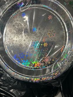 Snowflake Plates 120 Count