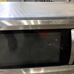 Magic Chef
Countertop Microwave 