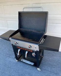 28" BLACKSTONE GRIDDLE WITH HARD COVER ATTACHED AND AIR FRYER AND WARMER (PLANCHA DE 28" CON CUBIERTA DE METAL Y AIR FRYER Y WARMER)