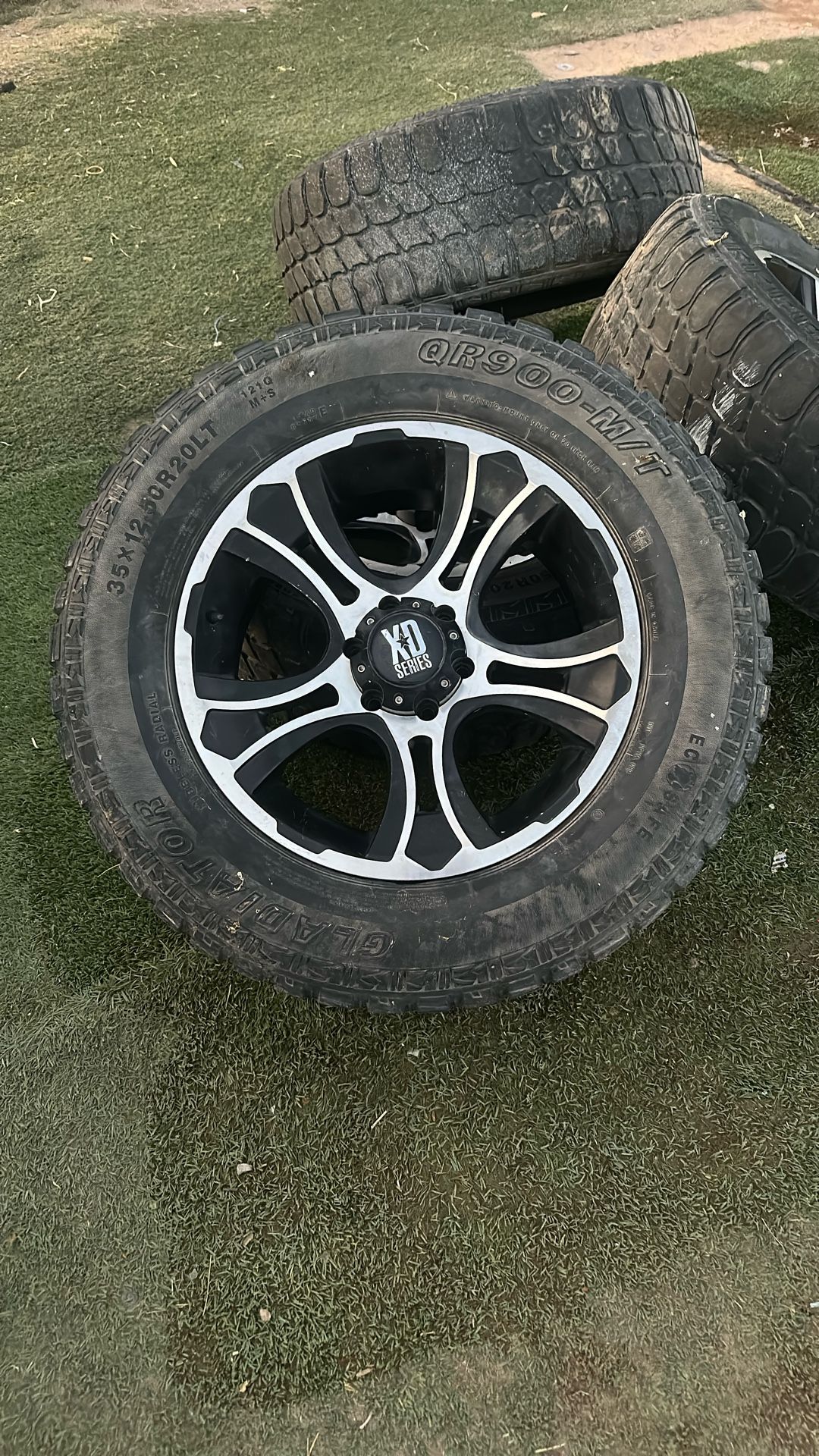 35x12.50r20