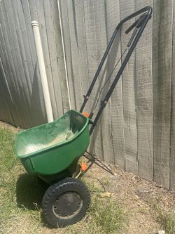 Scott’s Spreader Turf Builder 5k SF