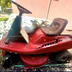 Craftsman Lawn Tractor Riding Mower - Needs Repair 