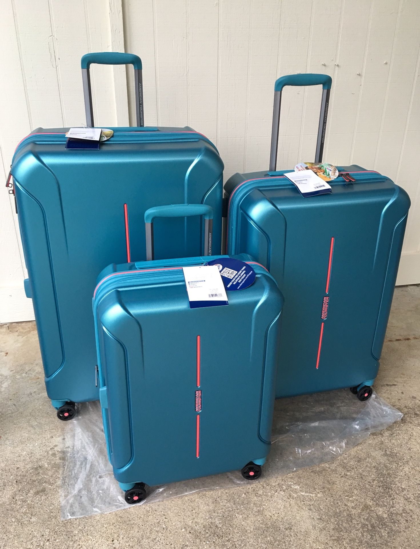 American Tourister Technum 3pc Hardside Expandable Spinner Luggage Set (Jade Green) Dimensions: 28” 24” 20”