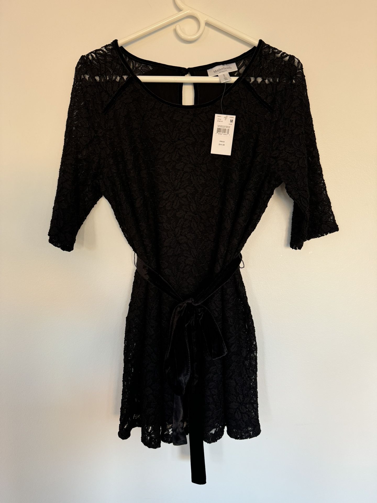 Motherhood Maternity Black Lace 3/4 Elbow Sleeve Tunic Top with Velvet Belt