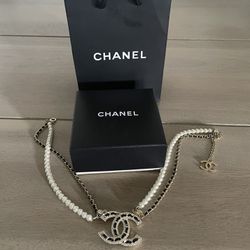 Used Chanel Choker