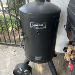 Smoker/BBQ Grill