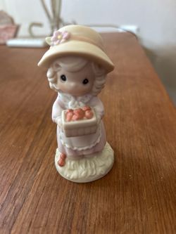 Precious Moments Figurines