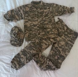 Kids army costume tailored to fit a size 7/8