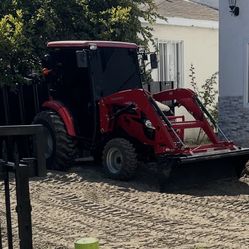 Tractors Mahindra 1640 Hst Cab A/c   6 Hours 4x4