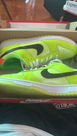 Nike Dunk Low SE Volt Size 13