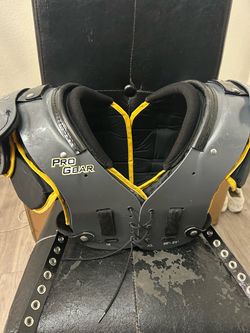 TEAM ISSUED SHOULDER PADS