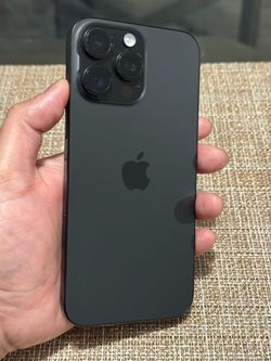 Apple iPhone 16 Pro Max 512GB. Black Titanium. Factory Unlock For All Carrier. In Perfect Condition. Great Battery Life.