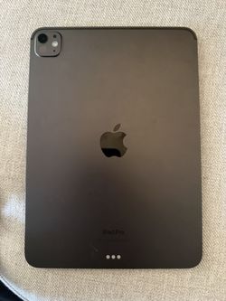 IPad Pro With Magnetic Case Apple Keyboard