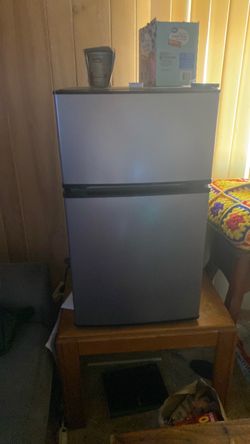 3.5 dorm size refrigerator