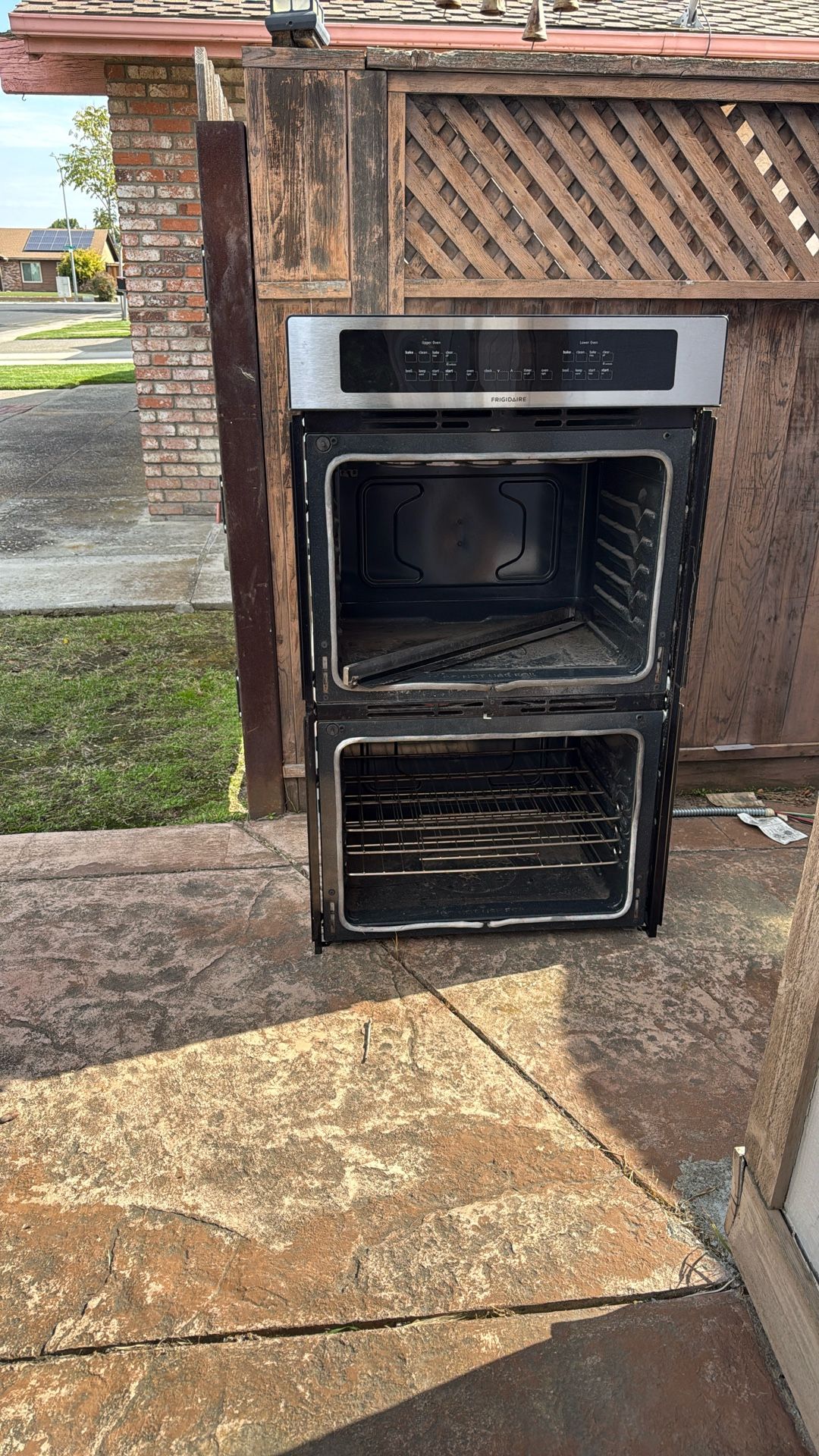 Frigidaire  Electric Doble Oven