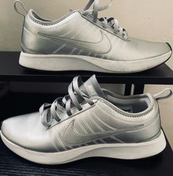 Nike  shoes