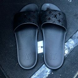 Louis Vuitton Men Slides