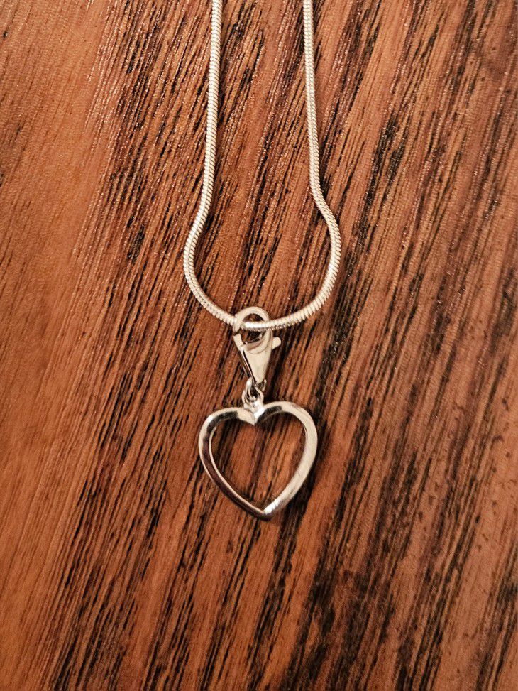 SALE PENDING LISTING ENDS SUNDAY VERY PRETTY Sterling Silver Chain and HEART Pendant