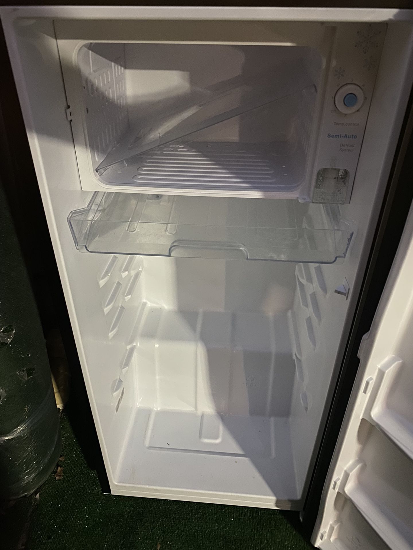 Hisense Mini Fridge 