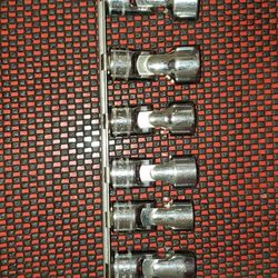 SNAP-ON TOOLS  8 pc  3/8" Drive 6 - Point  Metric Flank Drive Shallow Universal Socket Set.   (( 10mm  -  19mm ))  " EXCELLENT CONDITION" 