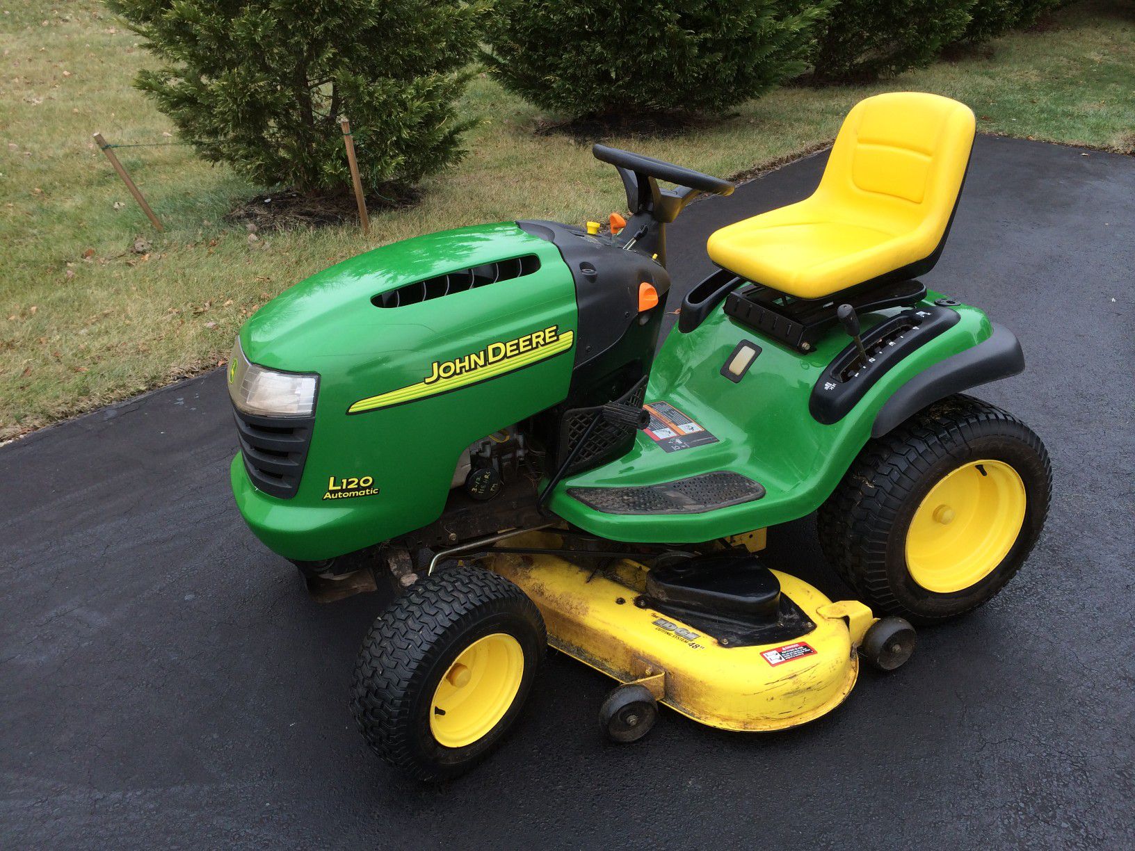 John Deere L120 with Cart and Leaf blower/bag