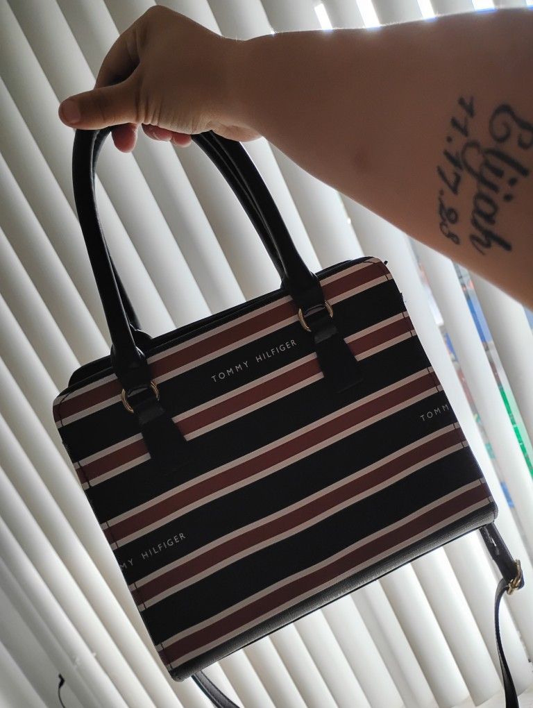 Tommy Hilfiger Purse