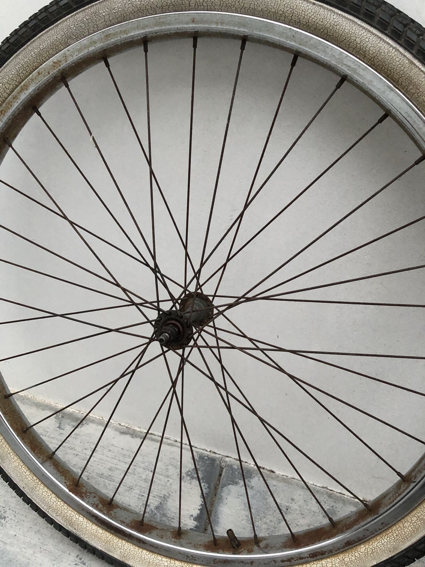 Schwinn/Cruisers 26 x 2.215 balloon tires & rims for Sale in Huntington