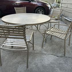 Amazing Patio Dinning Set (table And 5 Chairs) 
