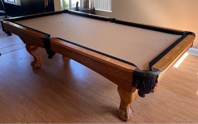 Pool table 8ft- New Felt- New Pockets- Any color- Free Delivery