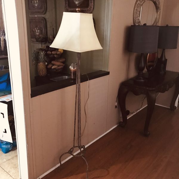 New And Used Floor Lamps For In Temecula Ca Offerup