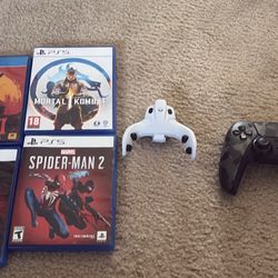4 playstation games, ps5 strike pack horizon, camo controller & blue ps5 controller