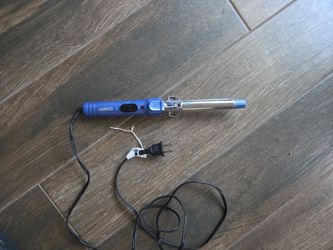 0.75" Conair curling iron