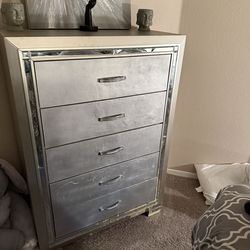 Silver mirrored Dresser