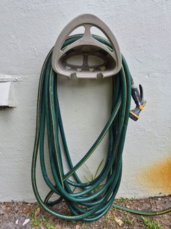 Garden Hose with 7 Function Spray Nozzle