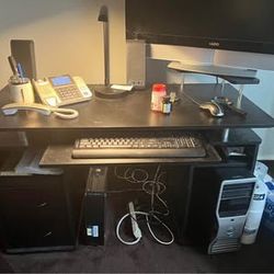 Black Desk