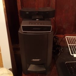 Bose Speakers Large Subwoofer  2 Side Speakers And Mini 2