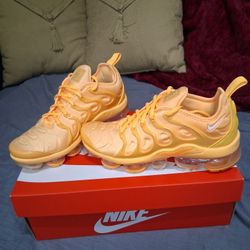 Nike Air Vapormax Plus 6.5 "Yolk" 